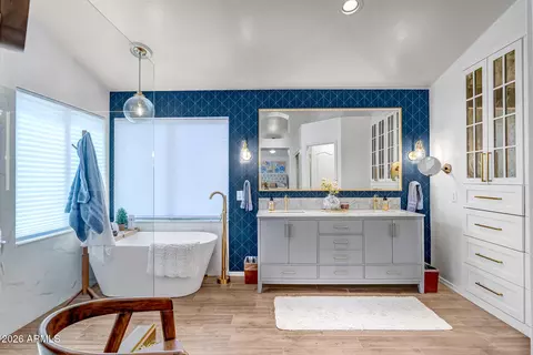 Bath - 1921 E Heather Ave, Gilbert, AZ 85234 photo 2 of 6