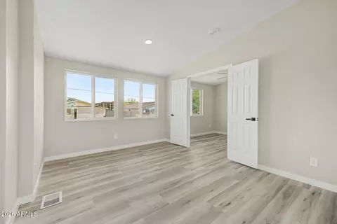 645 S Cornwall Dr, Apache Junction, AZ 85120 photo 4