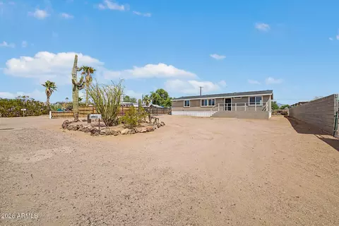 645 S Cornwall Dr, Apache Junction, AZ 85120 photo 2