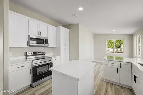 645 S Cornwall Dr, Apache Junction, AZ 85120 photo 9