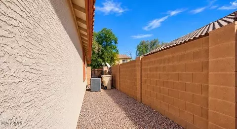Exterior - 7252 S 252nd Ln, Buckeye, AZ 85326 photo 5 of 7