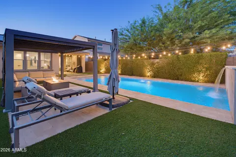 Exterior - 3211 E Bryce Ln, Phoenix, AZ 85050 photo 3 of 11