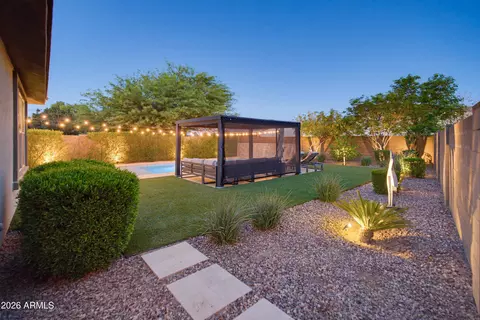 Exterior - 3211 E Bryce Ln, Phoenix, AZ 85050 photo 8 of 11