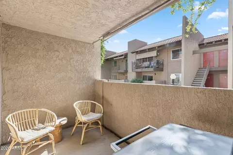 Exterior - 5525 E Thomas Rd #R9, Phoenix, AZ 85018 photo 2 of 7