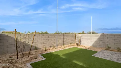 Exterior - 9727 S 12th St S, Phoenix, AZ 85042 photo 4 of 5