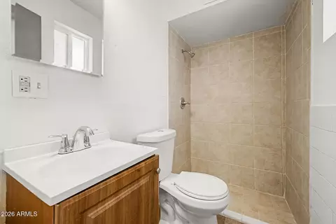 Bath - 5509 W Avalon Dr, Phoenix, AZ 85031 photo 1 of 4