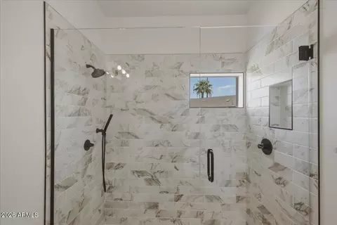 Bath - 6050 E Hollyhock St, Phoenix, AZ 85018 photo 3 of 14