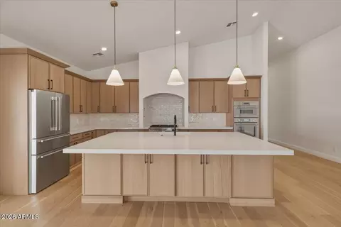 Kitchen - 6050 E Hollyhock St, Phoenix, AZ 85018 photo 1 of 2