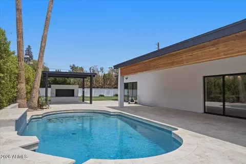 Exterior - 6050 E Hollyhock St, Phoenix, AZ 85018 photo 7 of 11