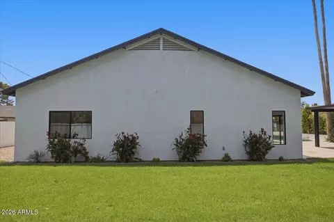 Exterior - 6050 E Hollyhock St, Phoenix, AZ 85018 photo 4 of 11