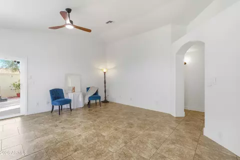 Living - 1513 W Shellfish Dr, Gilbert, AZ 85233 photo 4 of 5
