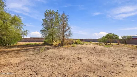 Exterior - 3527 E Batten Rd, Eloy, AZ 85131 photo 8 of 9