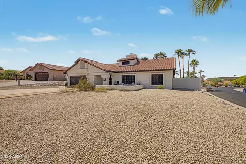 Exterior - 801 E Braeburn Dr, Phoenix, AZ 85022 photo 2 of 11