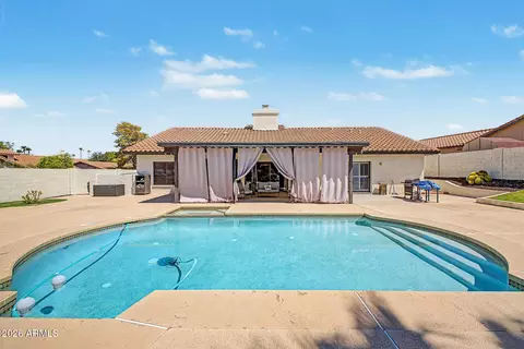 Exterior - 801 E Braeburn Dr, Phoenix, AZ 85022 photo 8 of 11