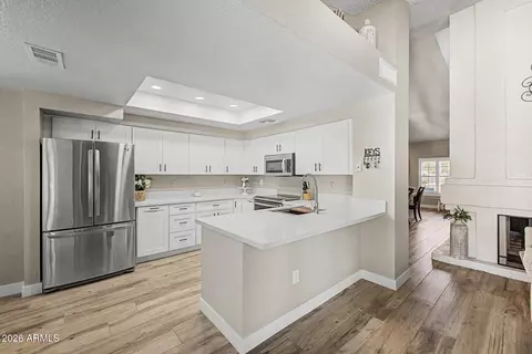 Kitchen - 801 E Braeburn Dr, Phoenix, AZ 85022 photo 2 of 4