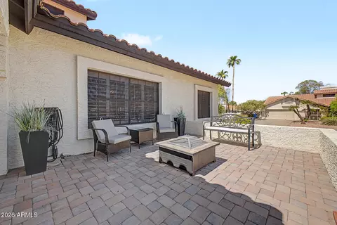 Exterior - 801 E Braeburn Dr, Phoenix, AZ 85022 photo 3 of 11