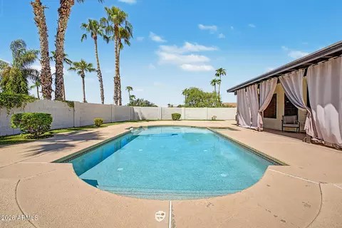 Exterior - 801 E Braeburn Dr, Phoenix, AZ 85022 photo 6 of 11