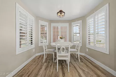 Dining - 801 E Braeburn Dr, Phoenix, AZ 85022 photo 2 of 2