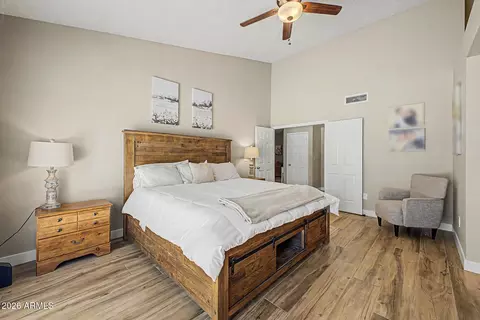 Bedroom - 801 E Braeburn Dr, Phoenix, AZ 85022 photo 4 of 5