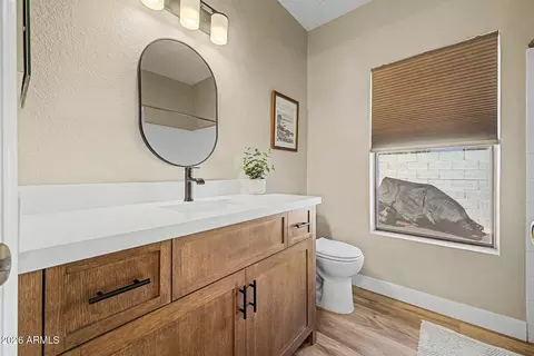 Bath - 801 E Braeburn Dr, Phoenix, AZ 85022 photo 1 of 4
