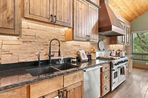 Kitchen - 2414 E Scarlet Bugler Cir, Payson, AZ 85541 photo 3 of 3