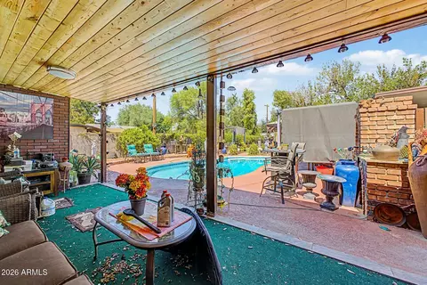 Exterior - 2216 W Augusta Ave, Phoenix, AZ 85021 photo 6 of 13