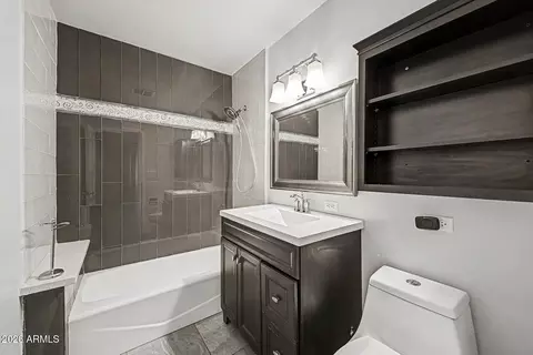 Bath - 2216 W Augusta Ave, Phoenix, AZ 85021 photo 3 of 3