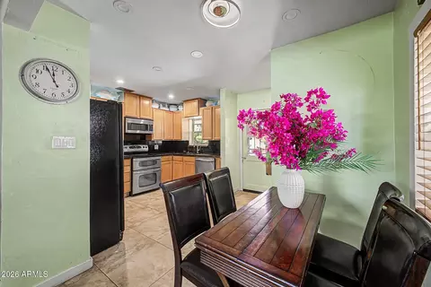 Dining - 2216 W Augusta Ave, Phoenix, AZ 85021 photo 1 of 1