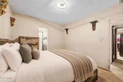 Bedroom - 2216 W Augusta Ave, Phoenix, AZ 85021 photo 3 of 9