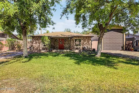 Exterior - 2216 W Augusta Ave, Phoenix, AZ 85021 photo 1 of 13