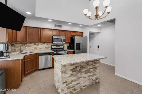 Kitchen - 7841 N 21st Ave, Phoenix, AZ 85021 photo 2 of 5