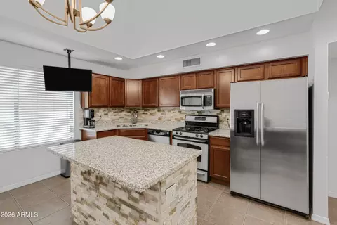 Kitchen - 7841 N 21st Ave, Phoenix, AZ 85021 photo 3 of 5