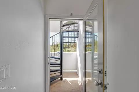 Entry Way - 7841 N 21st Ave, Phoenix, AZ 85021 photo 3 of 3