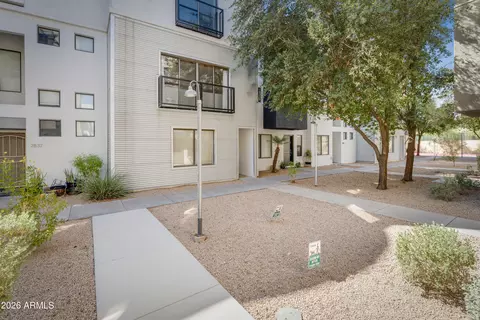 Exterior - 7841 N 21st Ave, Phoenix, AZ 85021 photo 8 of 11