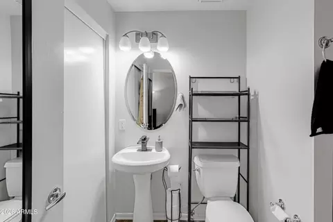 Bath - 7841 N 21st Ave, Phoenix, AZ 85021 photo 6 of 6