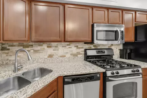Kitchen - 7841 N 21st Ave, Phoenix, AZ 85021 photo 5 of 5