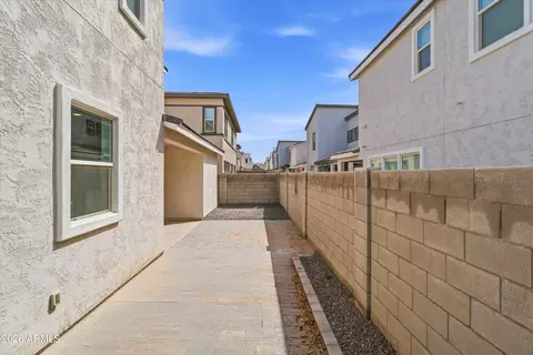 Exterior - 1925 W 22nd Ave, Apache Junction, AZ 85120 photo 5 of 6