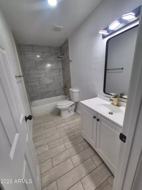 Bath - 3310 E Angela Dr, Phoenix, AZ 85032 photo 2 of 2