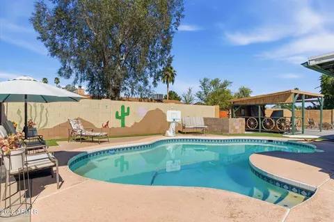 Exterior - 3418 E Lupine Ave, Phoenix, AZ 85028 photo 5 of 7