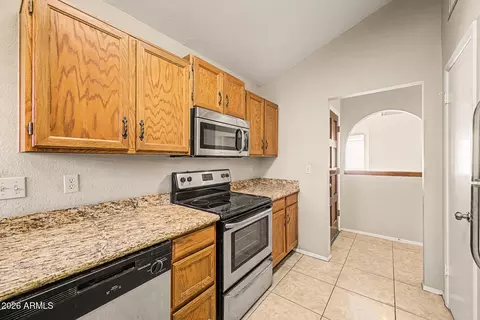 Kitchen - 406 E Taro Ln, Phoenix, AZ 85024 photo 3 of 3