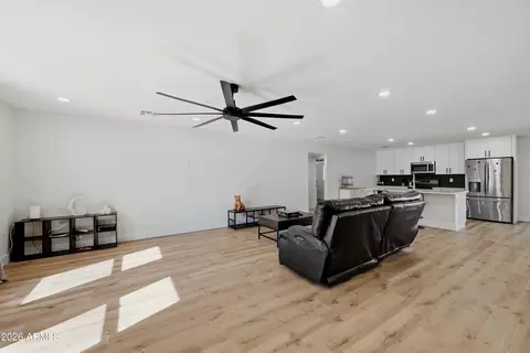 Other - 6607 S Mitchell Dr, Tempe, AZ 85283 photo 4 of 11
