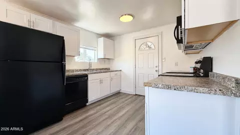 Kitchen - 17 E Townley Ave, Phoenix, AZ 85020 photo 1 of 1