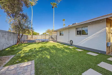 Exterior - 1103 E Watson Dr, Tempe, AZ 85283 photo 3 of 7