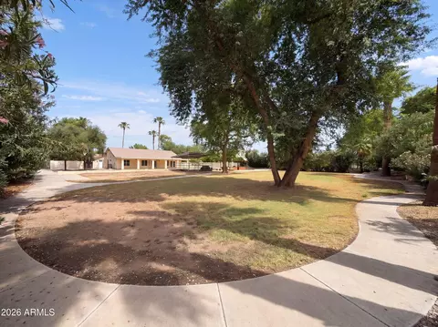 Exterior - 2599 E Arrowhead Trl, Gilbert, AZ 85297 photo 7 of 11