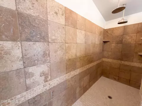 Bath - 2599 E Arrowhead Trl, Gilbert, AZ 85297 photo 2 of 3