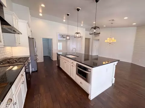 Kitchen - 2599 E Arrowhead Trl, Gilbert, AZ 85297 photo 5 of 5
