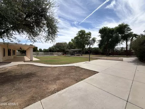 Exterior - 2599 E Arrowhead Trl, Gilbert, AZ 85297 photo 5 of 11