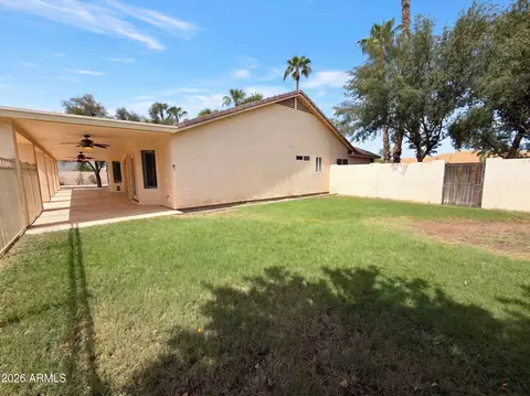Exterior - 2599 E Arrowhead Trl, Gilbert, AZ 85297 photo 4 of 11