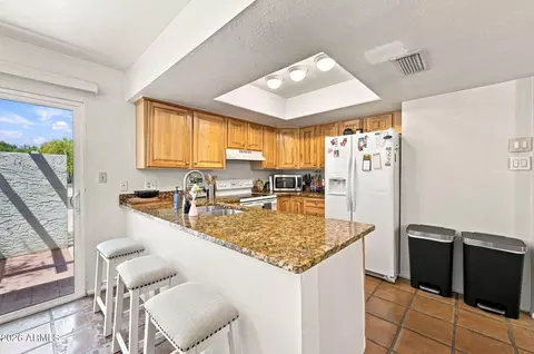 Kitchen - 324 E Ambassador Dr, Tempe, AZ 85288 photo 4 of 6