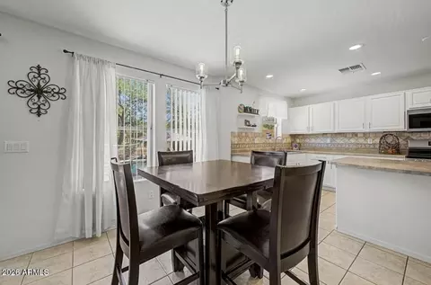 Dining - 1821 E Patrick Ln, Phoenix, AZ 85024 photo 2 of 2
